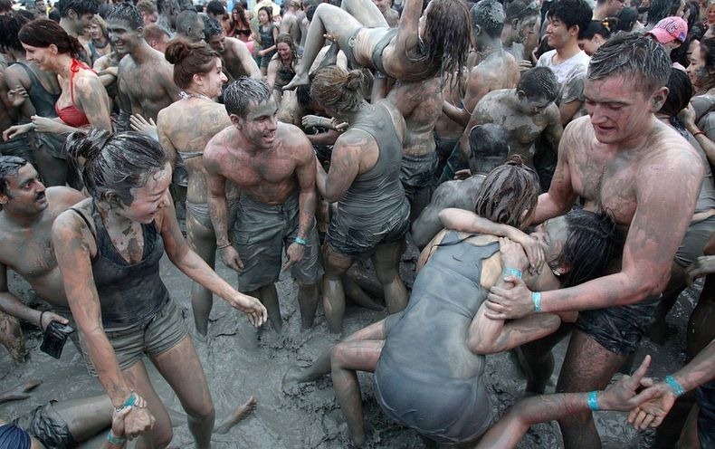 Boryeong-Mud-2012-13[2]